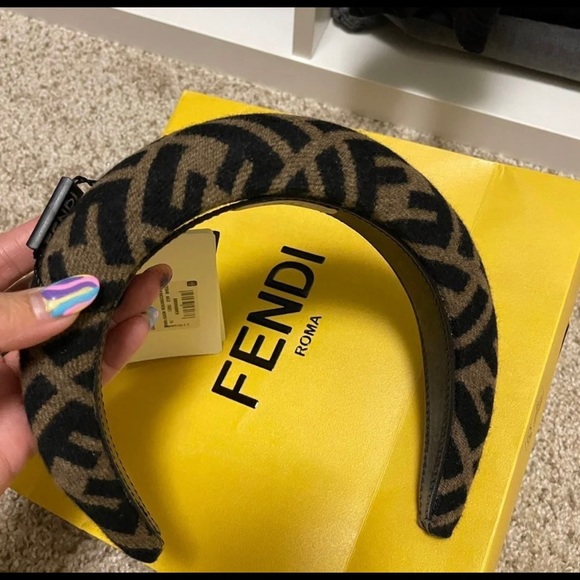 FENDI HEADBAND - Picture 3 of 4